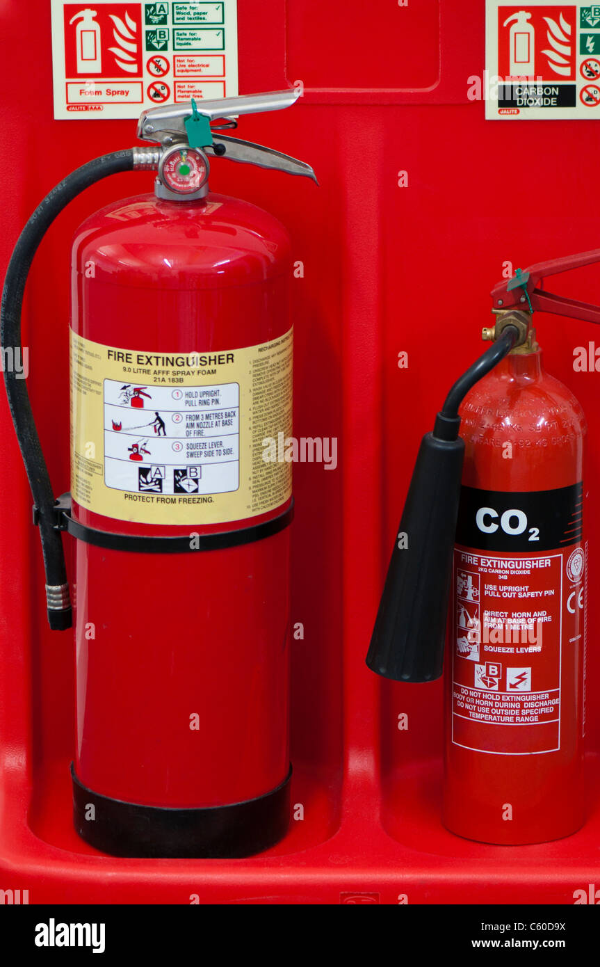 Co2 fire extinguisher hires stock photography and images Alamy