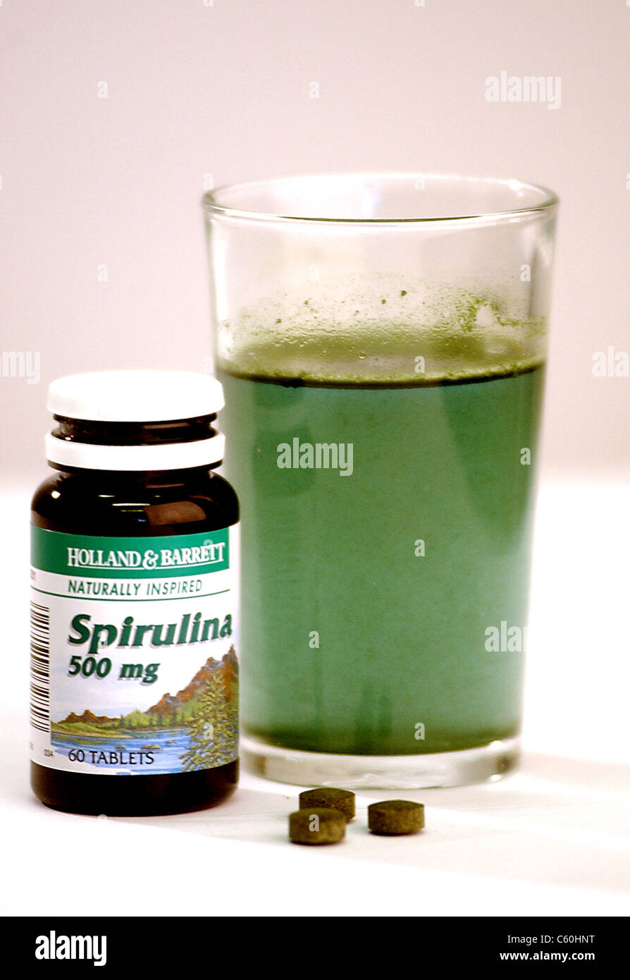 Spirulina the new wonder drink which looks like green river water but is  supposed to be full of vitamins and minerals Stock Photo - Alamy