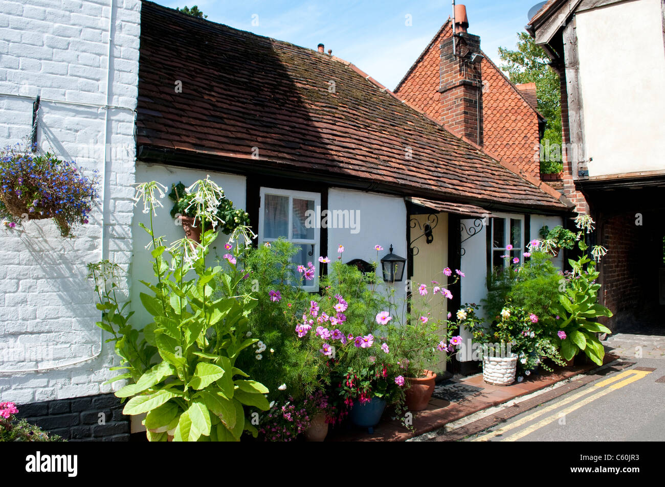 Cottage with flowers, Bray, Berkshire, England, UK Stock Photo