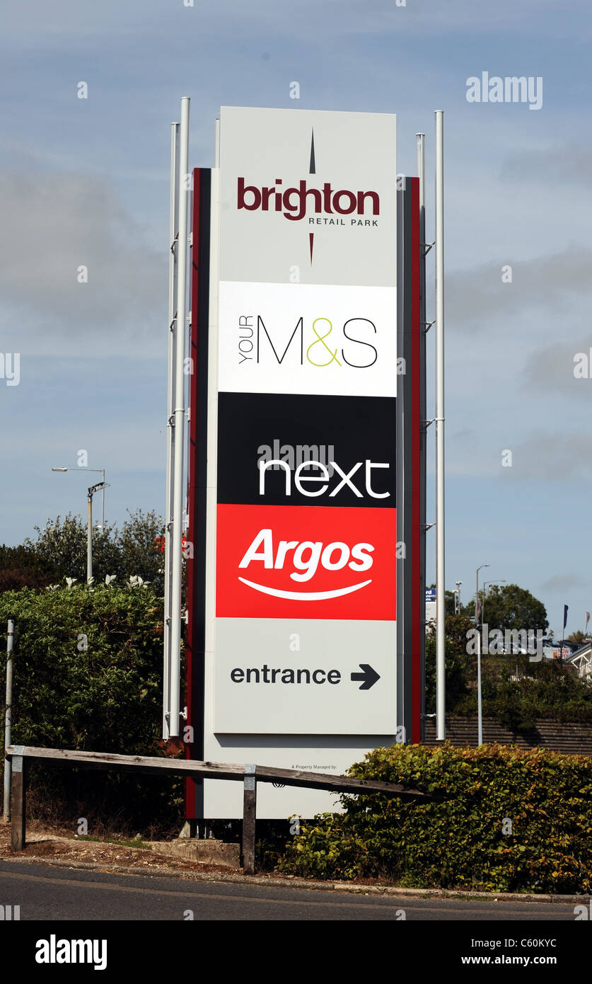 Brighton and Hove bus arrives at the Brighton Retail Park with Next , Your M&S and Argos stores Stock Photo
