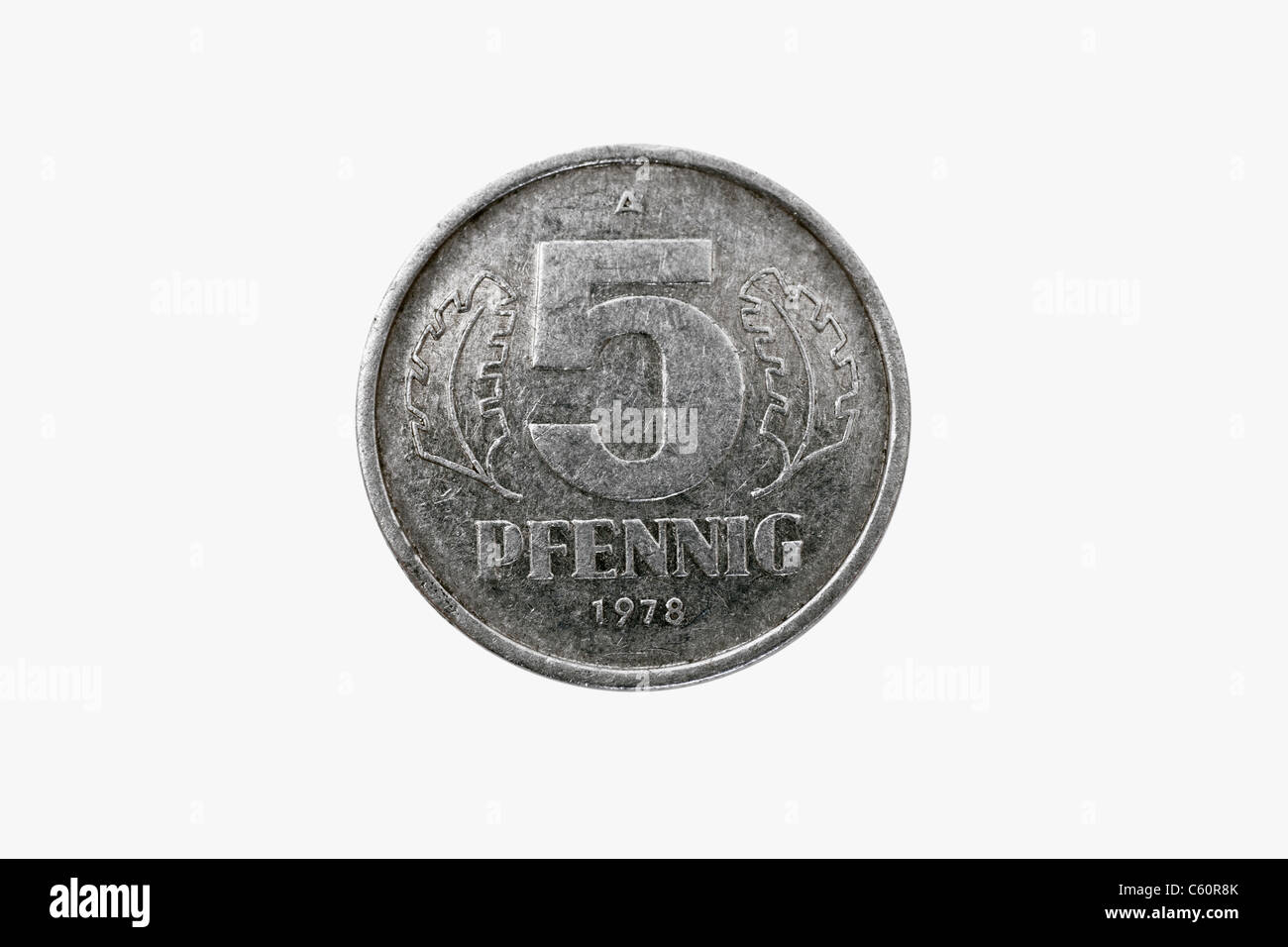 Detailansicht einer 5 Pfennig Münze aus der DDR aus dem Jahr 1978 | Detail photo of a 5 Pfennig coin of GDR from the year 1978 Stock Photo