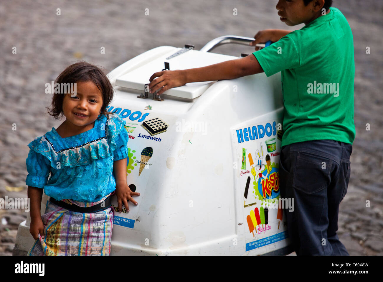 Indigenous children hi-res stock photography and images - Alamy
