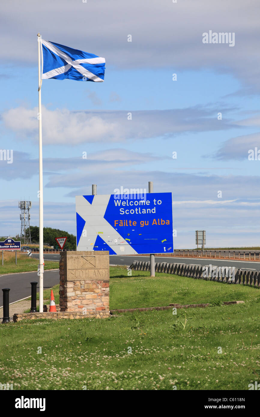 The border between England and Scotland at Lamberton on the A1 road Berwickshire, Scotland, UK Stock Photo