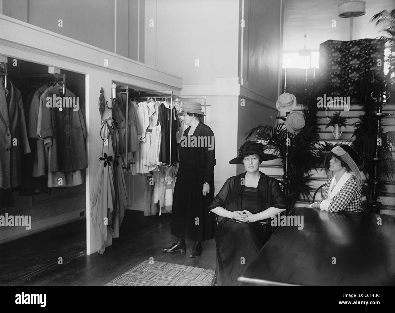 Mrs. Joseph Leiter's modest dress shop in Washington D.C. had to compete  with increasingly numerous department stores and mass produced clothing  brands. September 29 1921. (BSLOC 2010 18 107 Stock Photo - Alamy