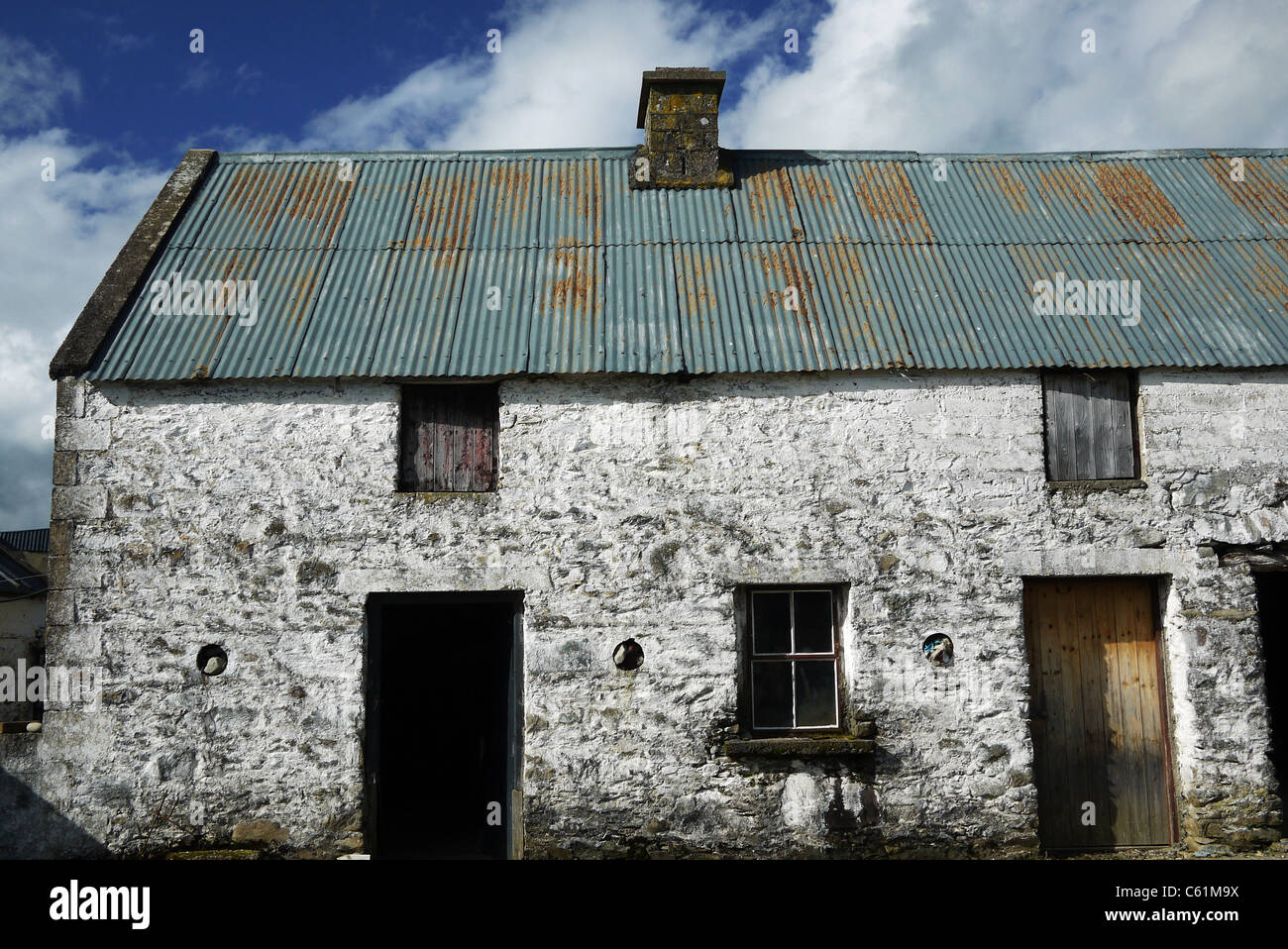 Derelict old barns and buildings in Ireland Eire Stock Photo