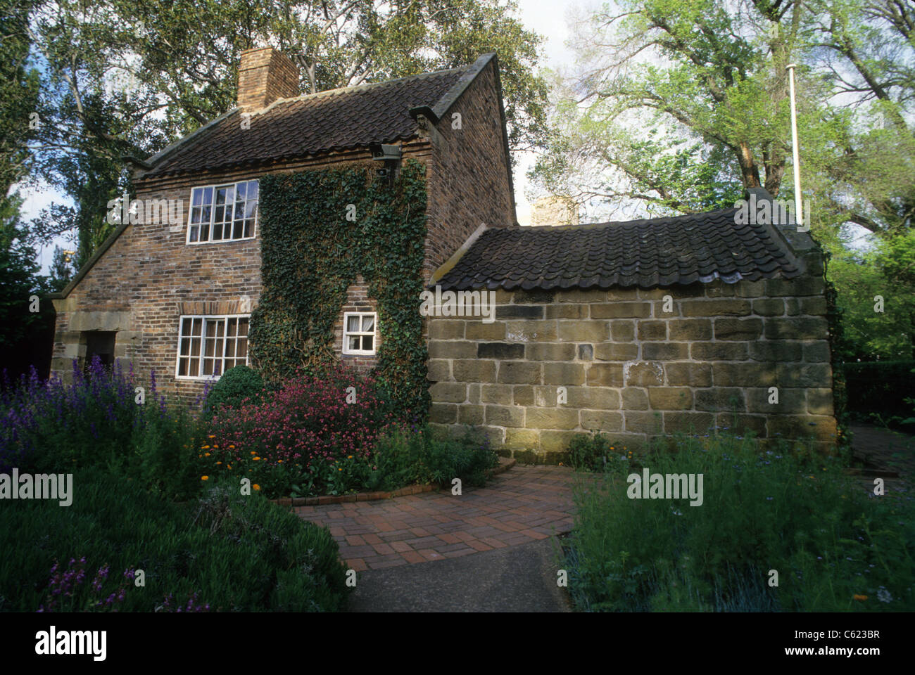 Captain Cook S Cottage Melbourne Australia Stock Photo 38155259