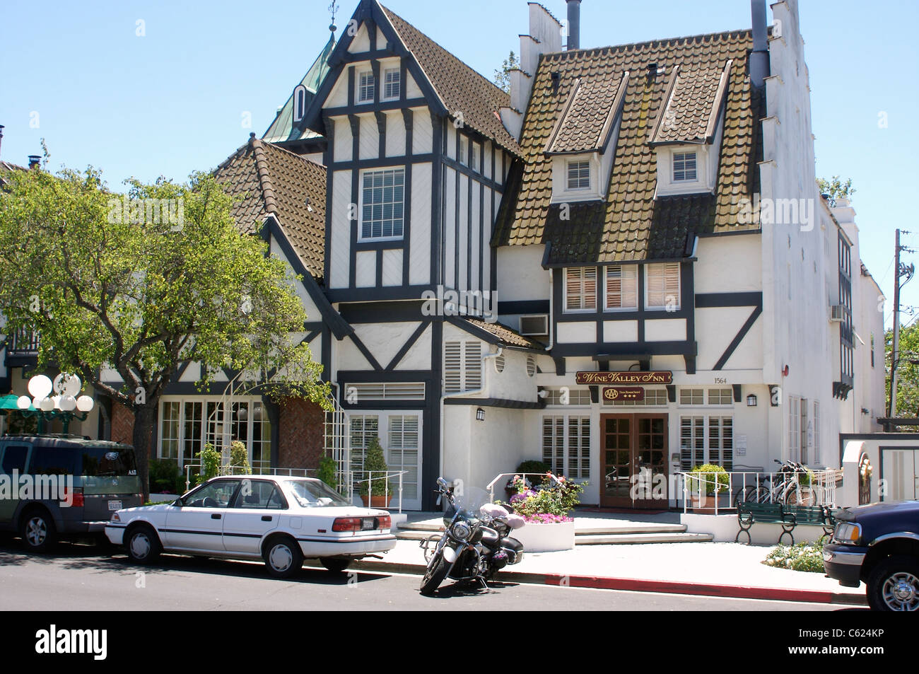 Valley Inn Hi res Stock Photography And Images Alamy valley-inn-hi-res-stock-photography-and-images-alamy