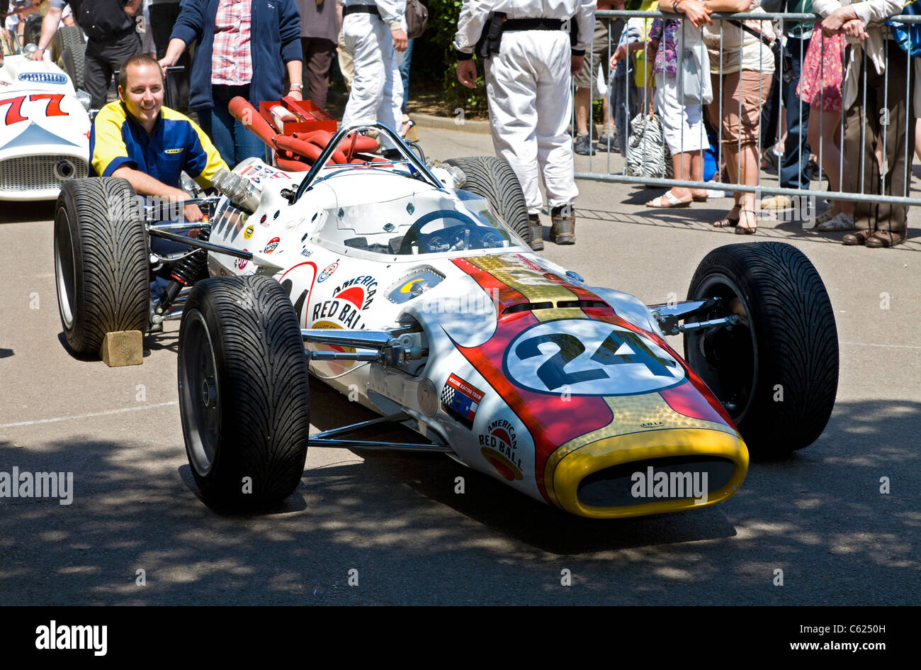 1966-lola-ford-t90-red-brick-special-in-the-paddock-at-the-2011-goodwood-C6250H.jpg
