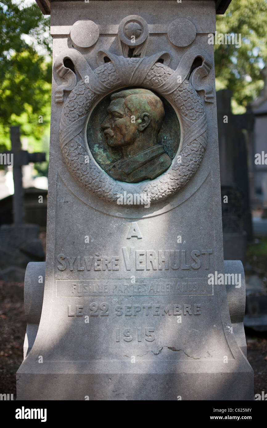 Grave of Sylvere Vernhulst, shot by Germans in 1915, Cimetière de l'Est, Lille, Nord-Pas de Calais, France Stock Photo