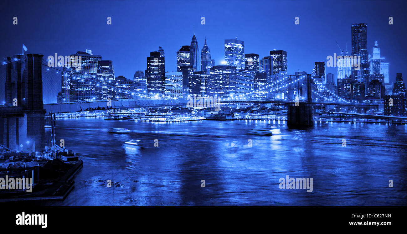 Brooklyn bridge in NYC at night Stock Photo