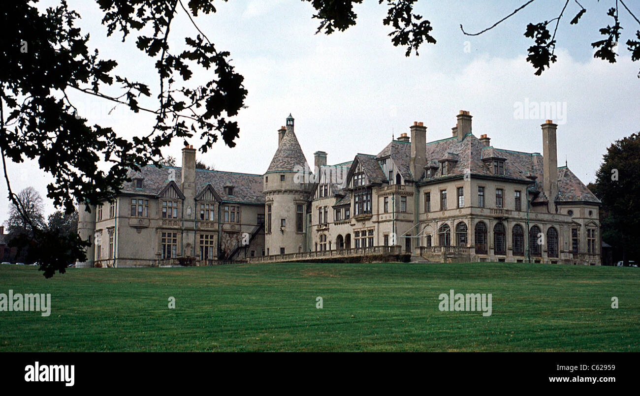 Collinwood Mansion in Collinsport Maine Stock Photo Alamy