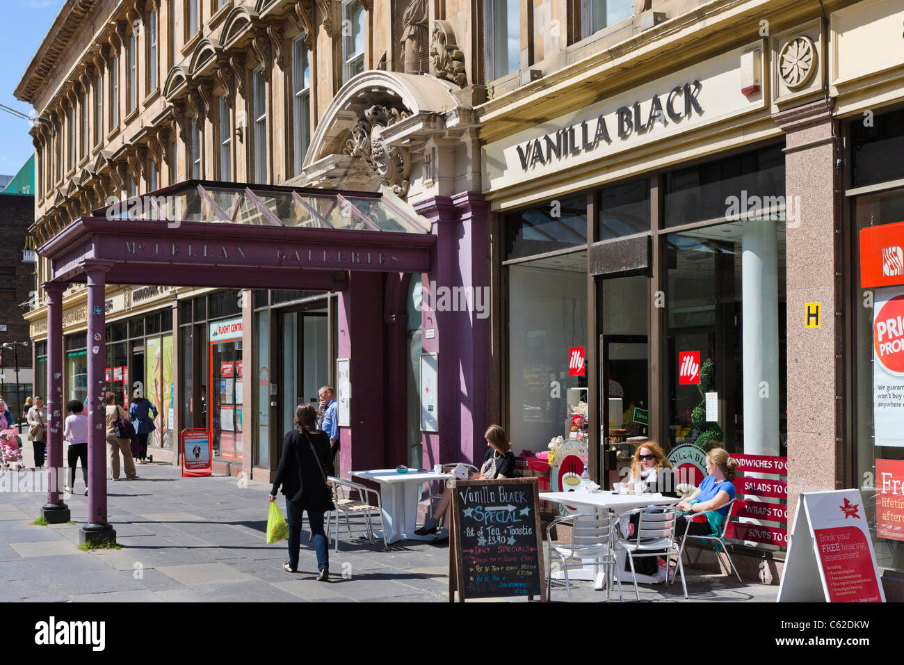 Cafe outside the McLellan Galleries on Sauchiehall Street in the city