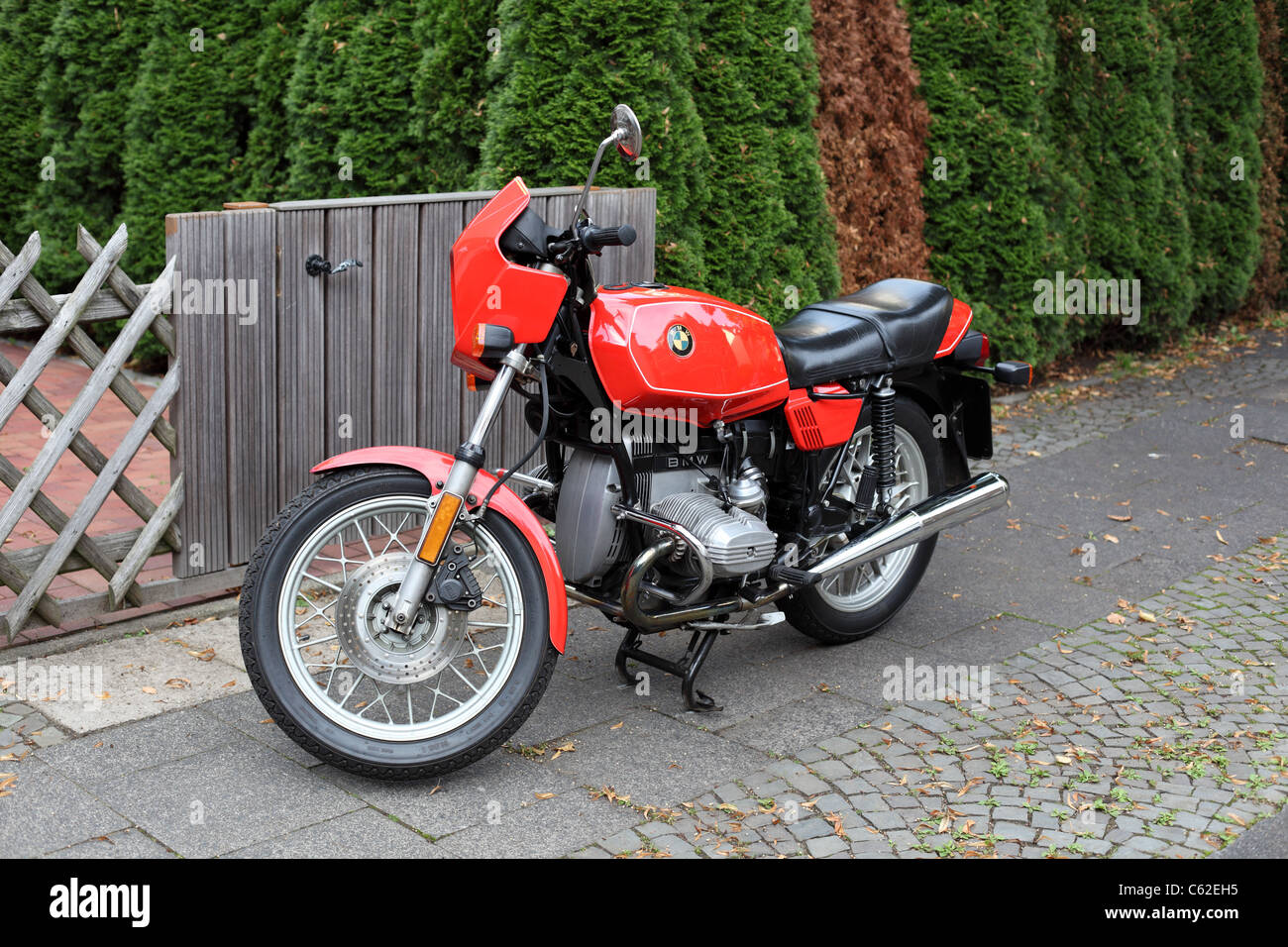 Old classic BMW R45 Motorcycle from 1980 Stock Photo - Alamy