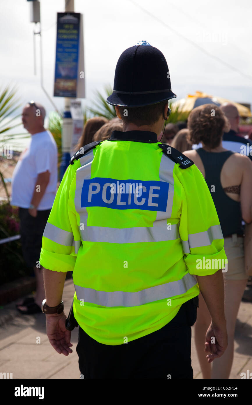 Hi vis police jacket hi-res stock photography and images - Alamy