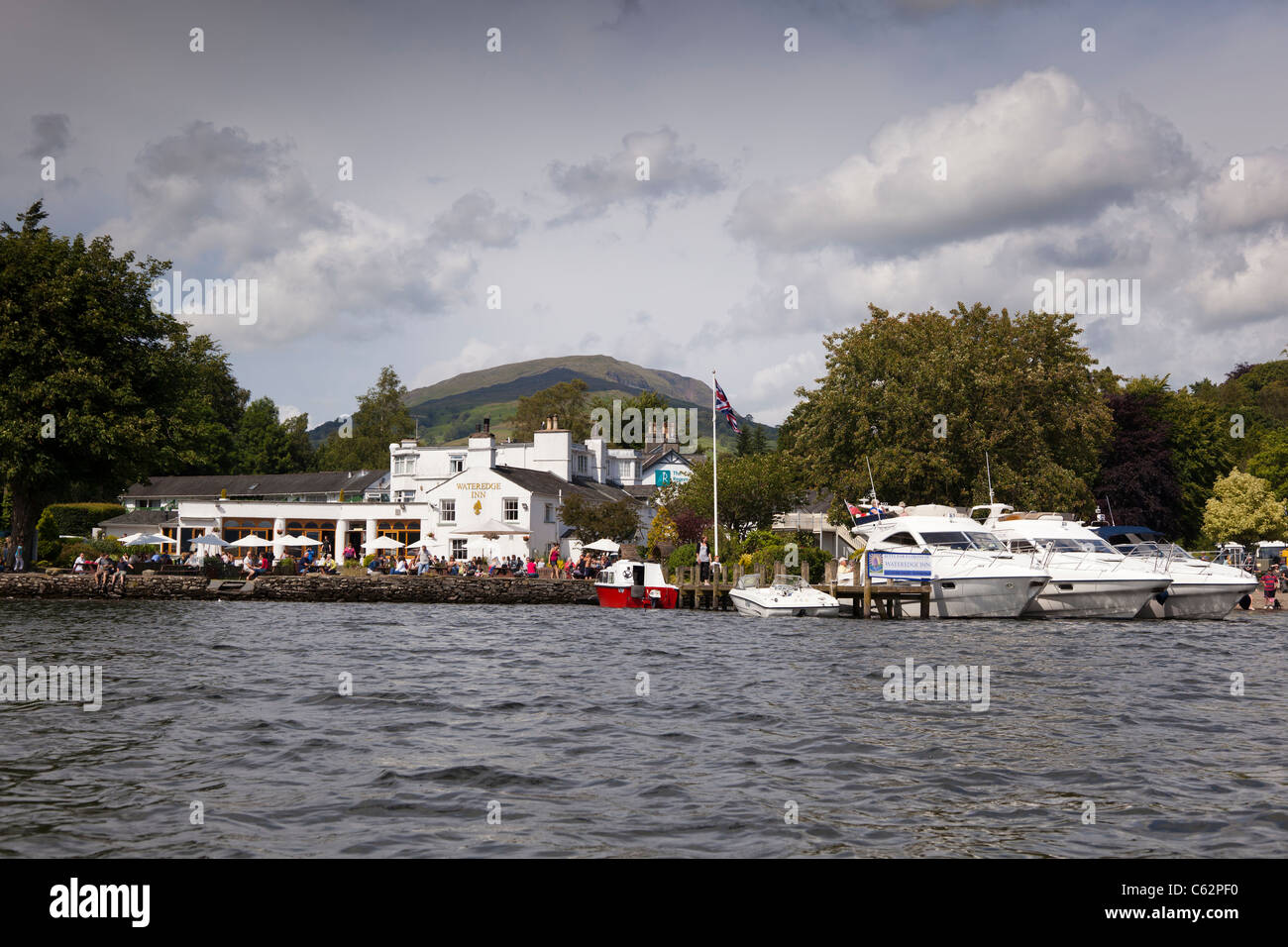 The Wateredge Inn at Ambleside on Lake Windermere Stock Photo Alamy