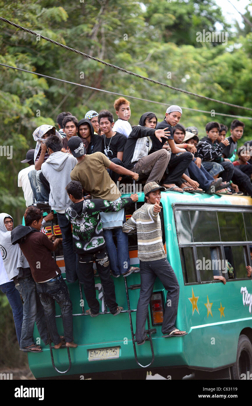 Heavily loaded bus. Bima, Sumbawa, Nusa Tenggara, Indonesia, Southeast Asia, Asia Stock Photo
