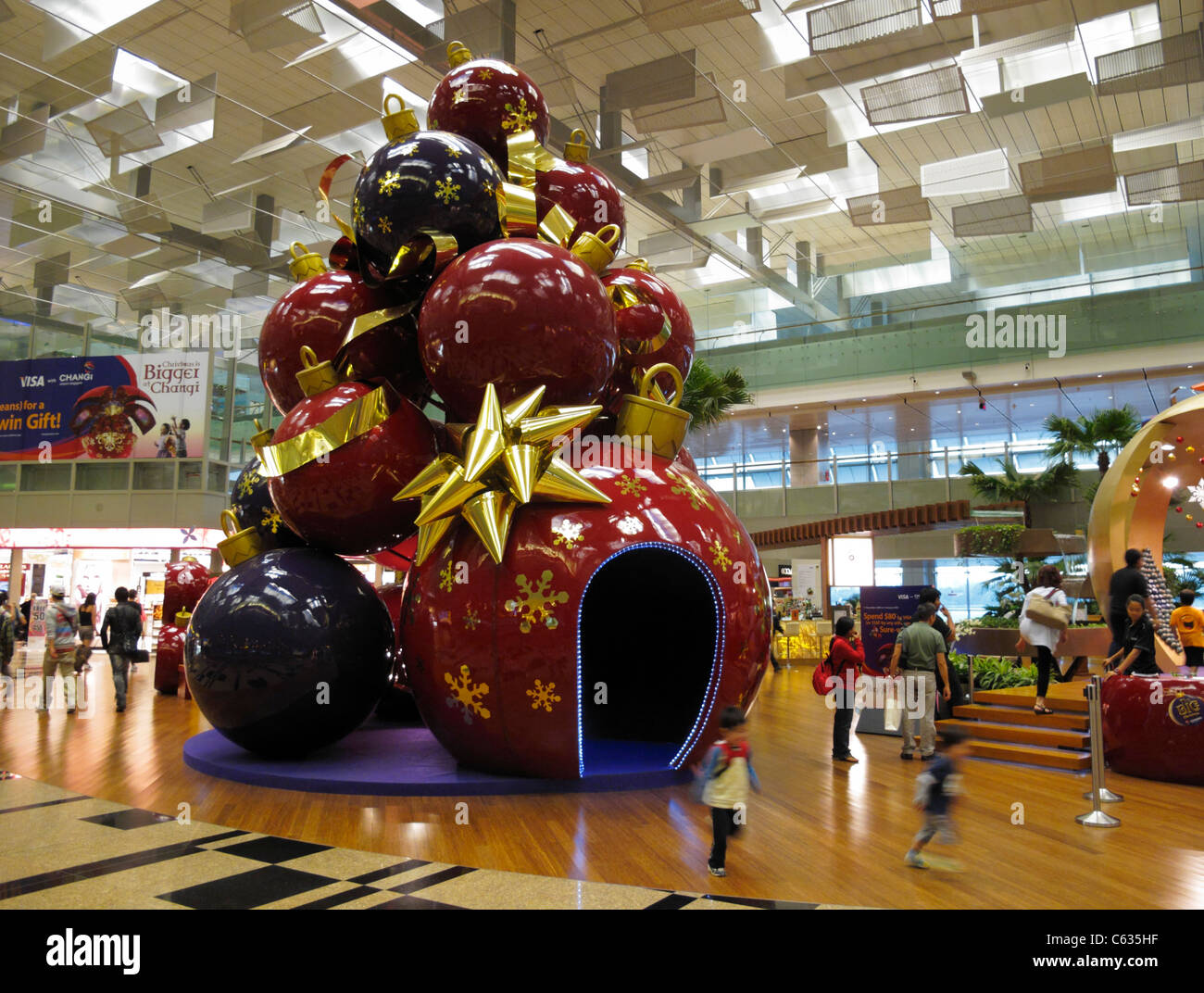 Festive Christmas decoration in Singapore, Changi Airport Stock Photo