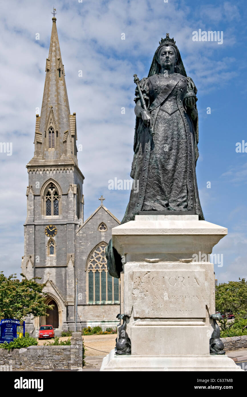 Queen Victoria Statue, Greenhill, Weymouth, Dorset, England, UK with St