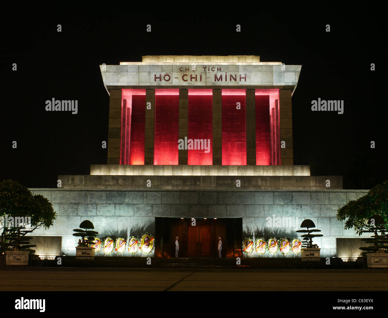 night-photo-ho-chi-minh-hi-res-stock-photography-and-images-alamy