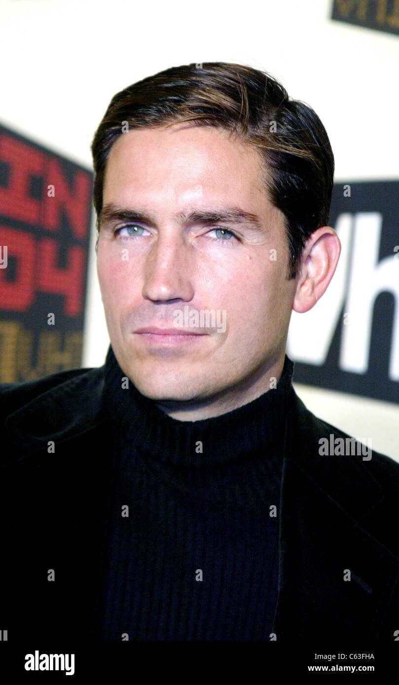 James Caviezel arrives at the VH1 BIG IN 04, December 1, 2004 at the Shrine Auditorium in Los Angeles, California. Photo by J. Emilio Flores/Everett Collection Stock Photo