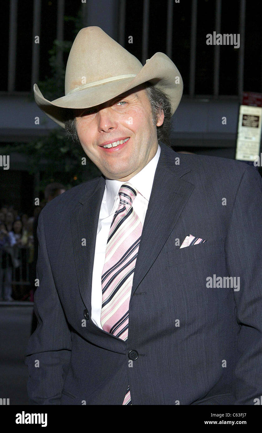 Dwight Yoakam at arrivals for U.S. Premiere of WAR OF THE WORLDS, The