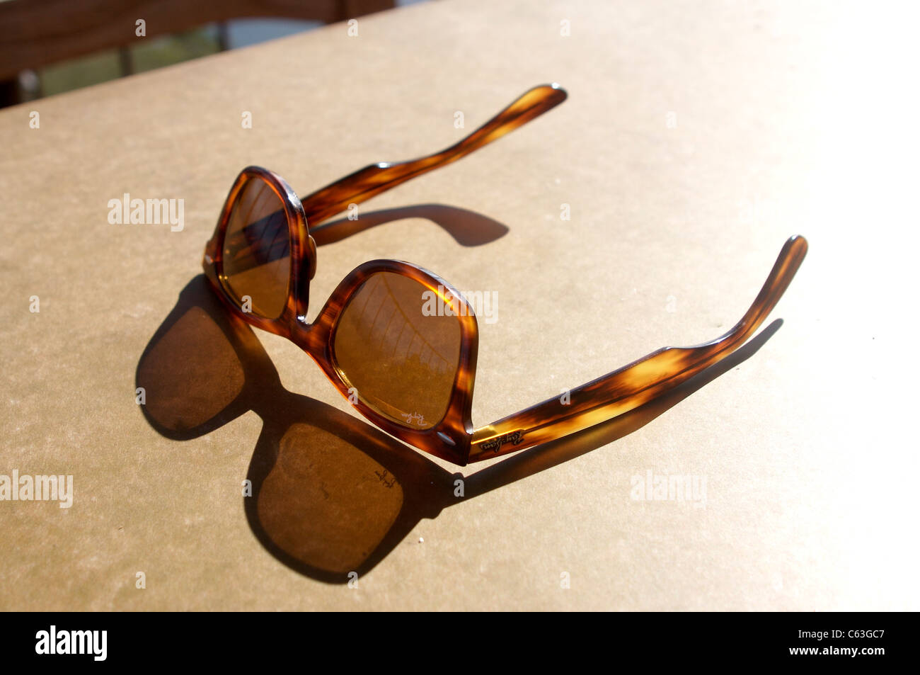 Ray ban wayfarer hi-res stock photography and images - Alamy