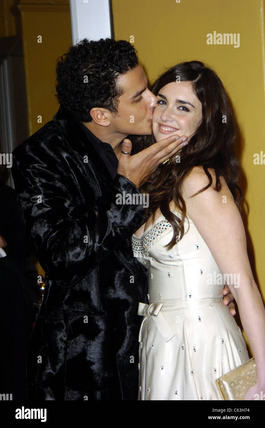 Paz Vega and her husband Orson Salazar at the premiere of SPANGLISH, Los Angeles, CA, December 9, 2004. (photo: Michael Germana/Everett Collection) Stock Photo