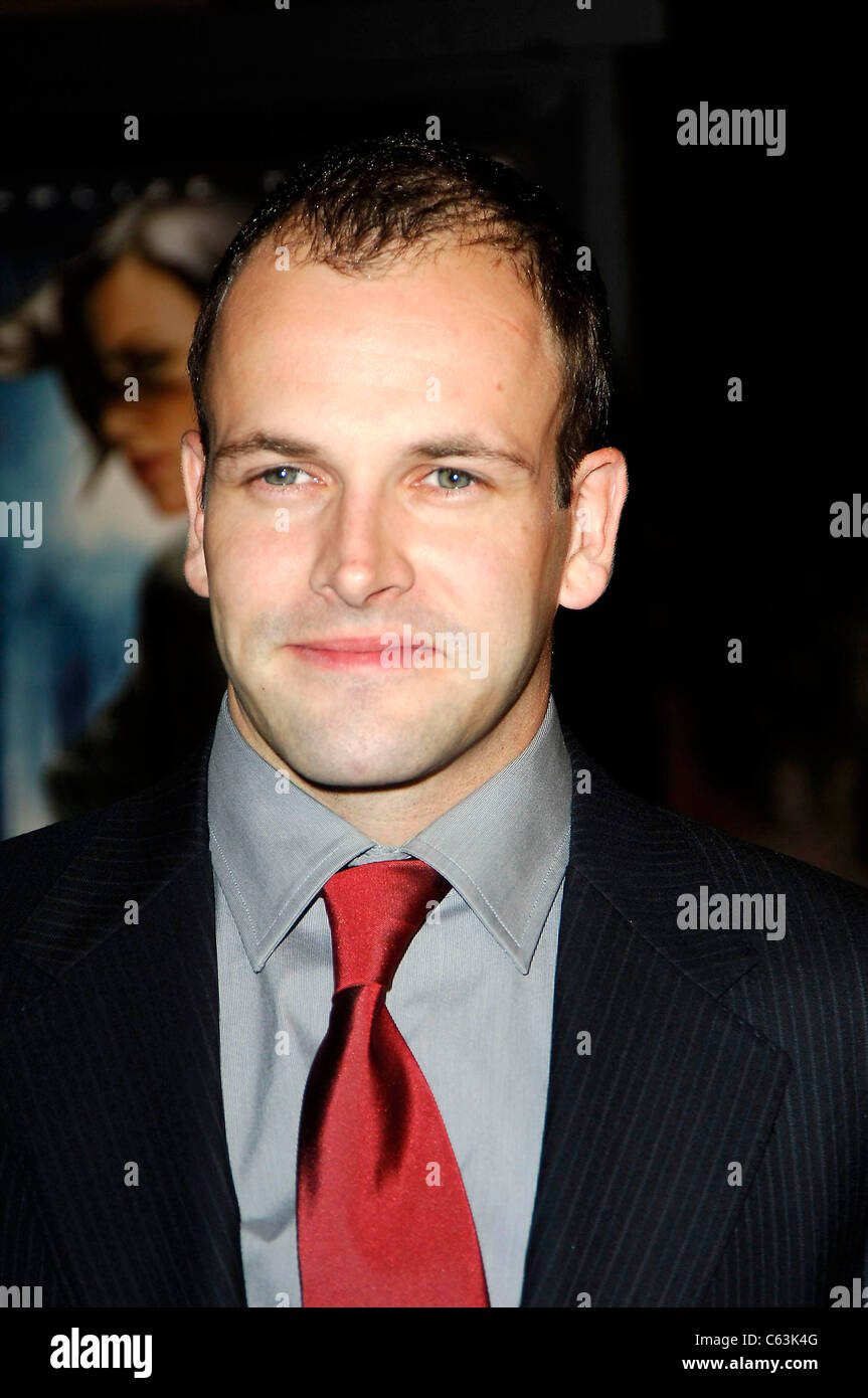 Jonny Lee Miller at arrivals for AEON FLUX Premiere, The ArcLight(05)