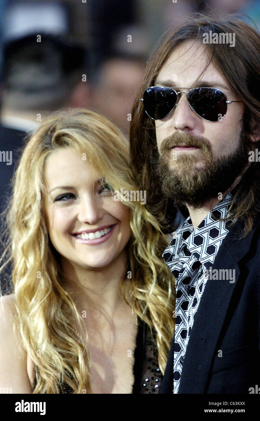 Kate Hudson, Chris Robinson at arrivals for THE SKELETON KEY Premiere, Universal Studios Cinema at Universal CityWalk, Los Angeles, CA, August 02, 2005. Photo by: Michael Germana/Everett Collection Stock Photo
