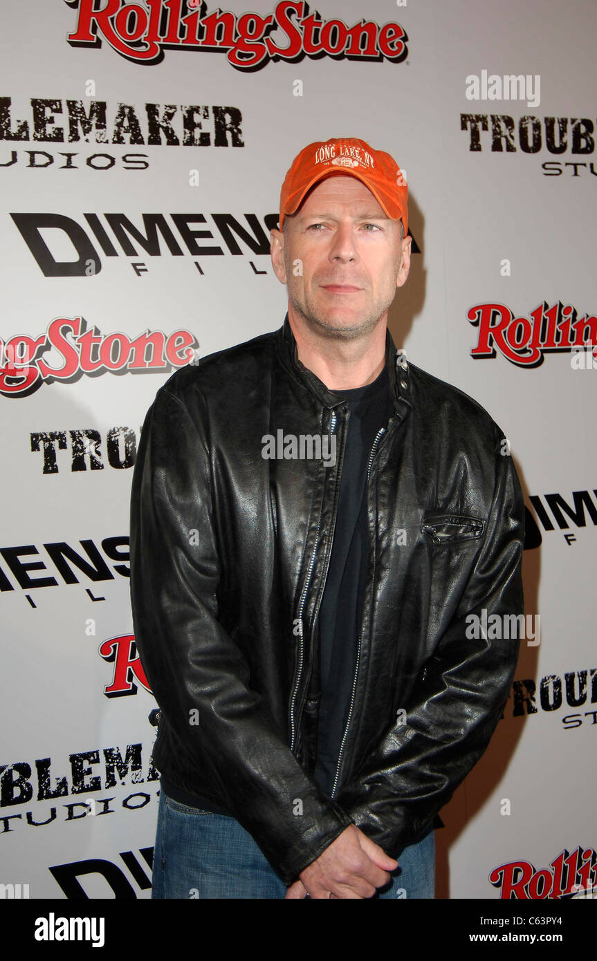 Bruce Willis at arrivals for SIN CITY Premiere, Mann's National Theatre in Westwood, Los Angeles, CA, March 28, 2005. Photo by: Stock Photo