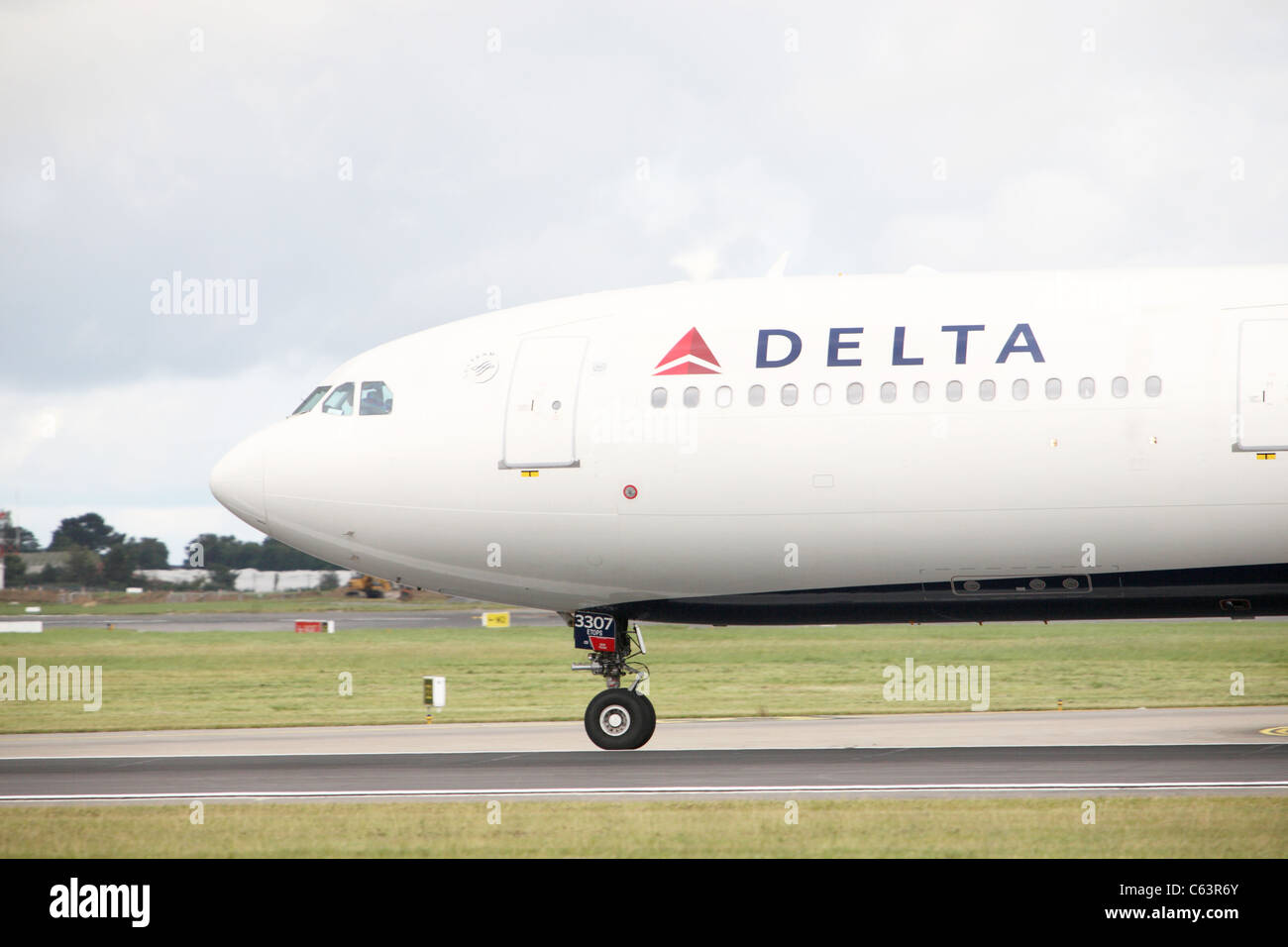Delta Airbus 330 at Dublin Airport Stock Photo Alamy