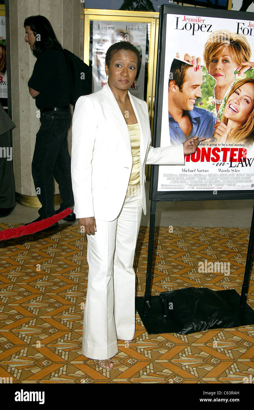 Wanda Sykes at arrivals for MONSTER-IN-LAW Los Angeles Premiere, Mann's National Theatre in Westwood, Los Angeles, CA, April 29, 2005. Photo by: Michael Germana/Everett Collection Stock Photo