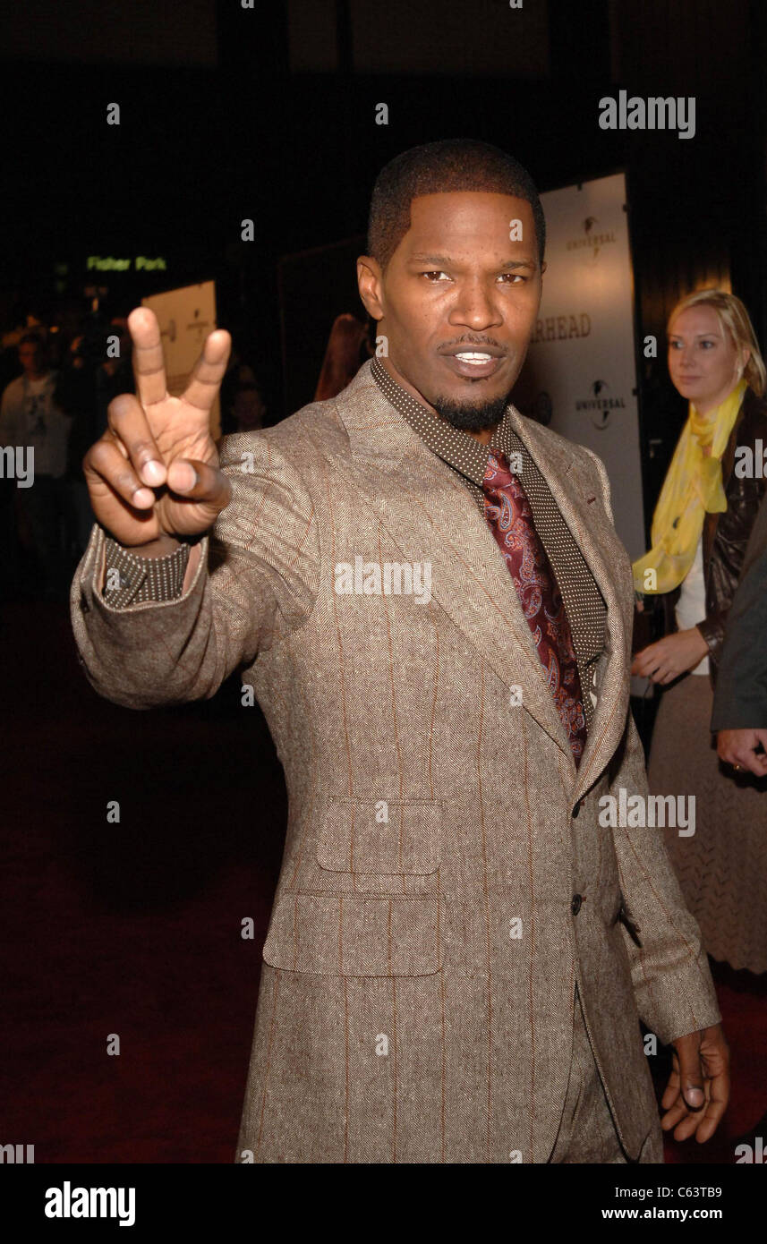 Jamie Foxx at arrivals for JARHEAD Premiere by Universal Pictures, The Ziegfeld Theatre, New York, NY, October 30, 2005. Photo by: Brad Barket/Everett Collection Stock Photo