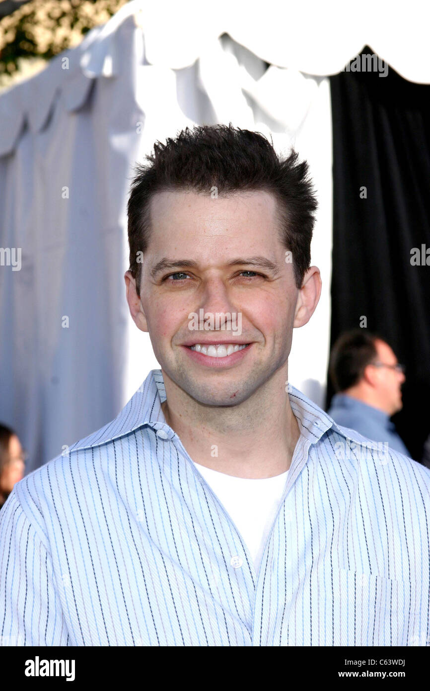 Jon Cryer at arrivals for ROBOTS Premiere, Mann Village Theater