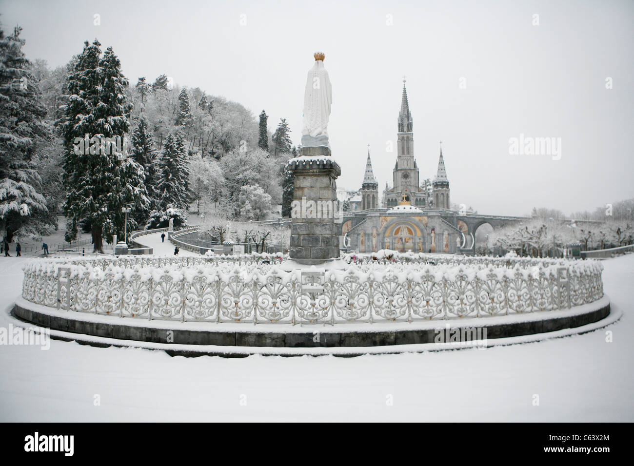 Lourdes in winter: Basilica of the Immaculate Conception, Sanctuary of Lourdes. Stock Photo