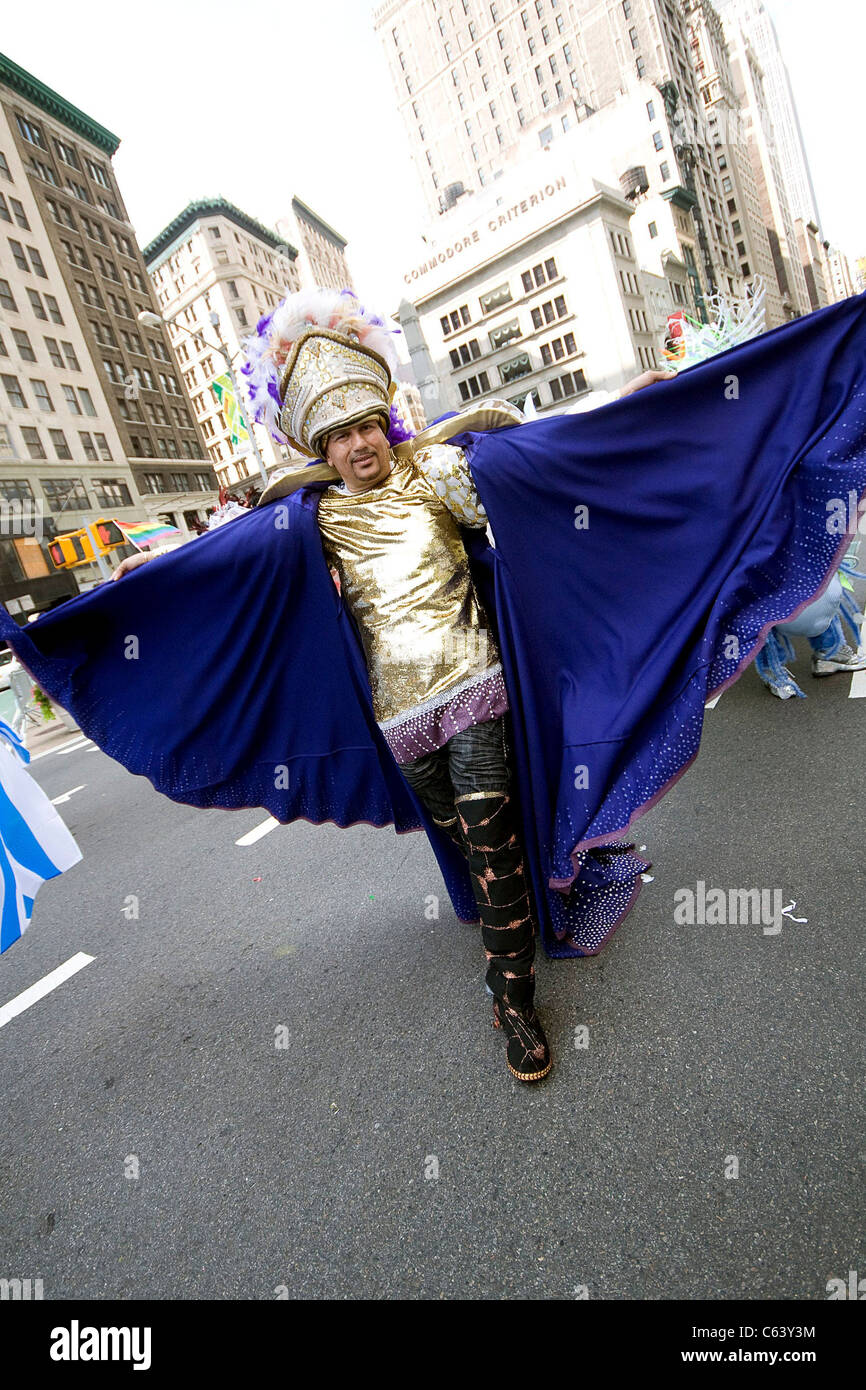 2009 new york city gay pride parade hi-res stock photography and images ...