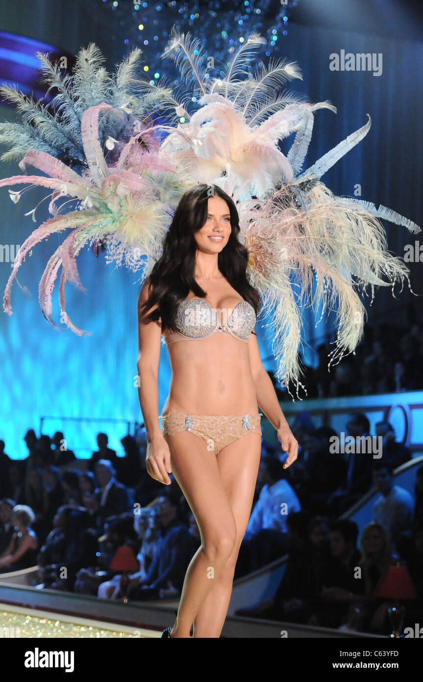 on the runway for The Victoria's Secret Fashion Show - Runway, Lexington Armory, New York, NY November 10, 2010. Photo By: Rob Rich/Everett Collection Stock Photo