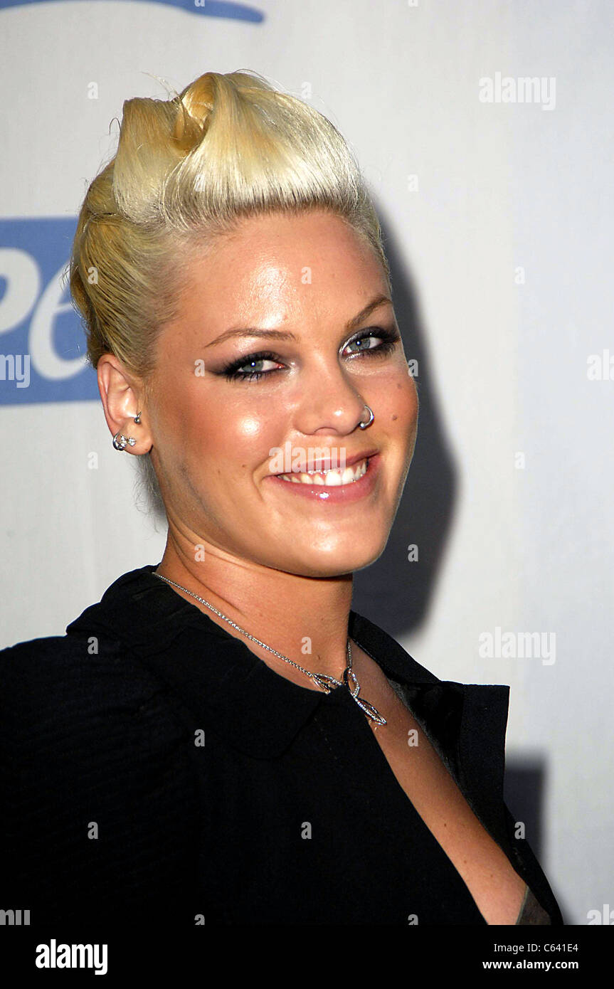 Pink at arrivals for PETA 25th Anniversary Gala and Awards, Paramount ...