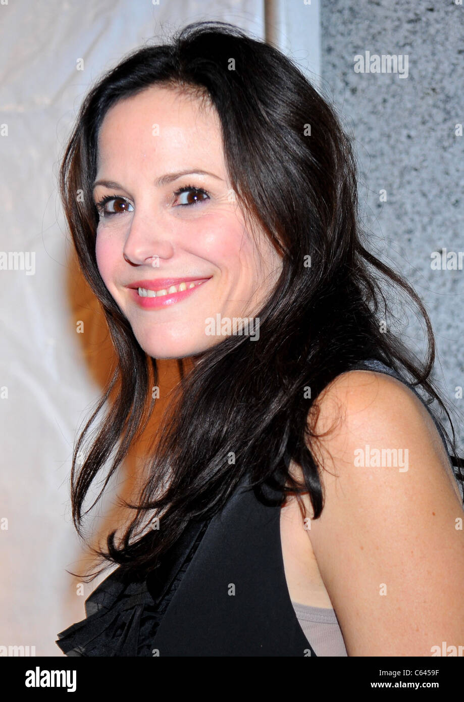 MaryLouise Parker at arrivals for Reaching Out and Reaching Deep The