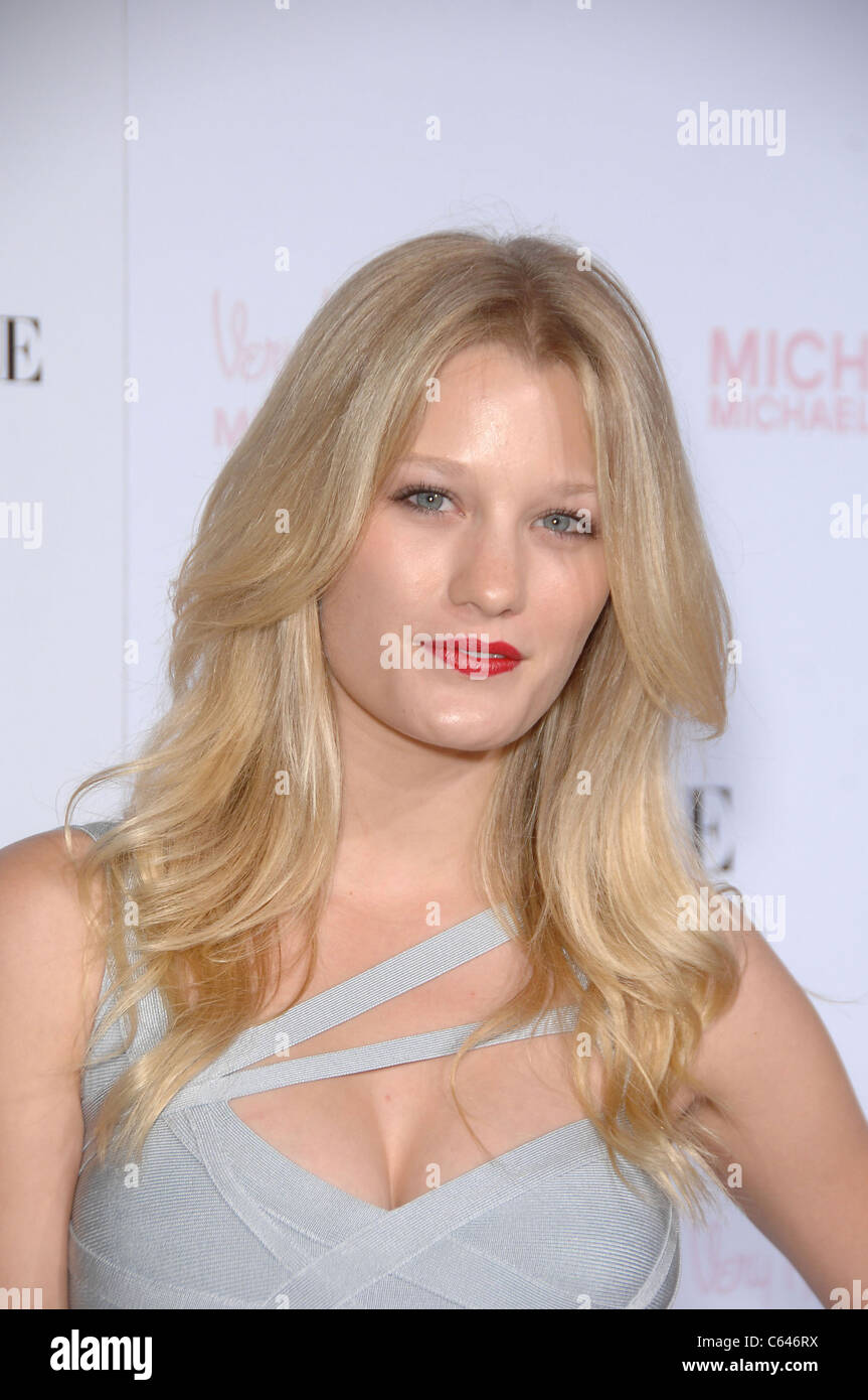 Ashley Benson At Arrivals For Teen Vogue 8th Annual Young