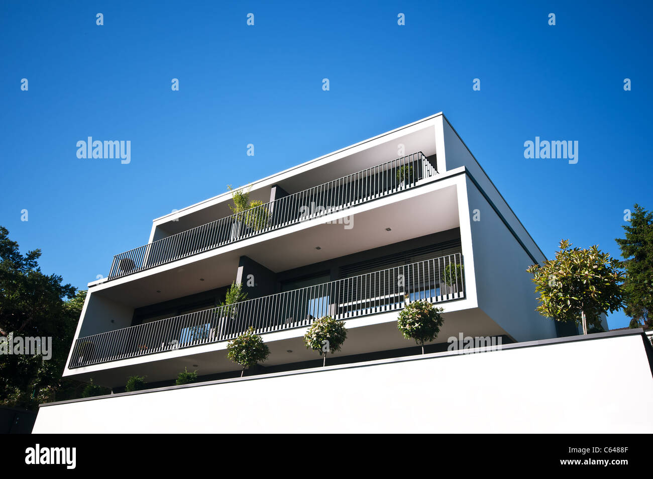 House modern building hi-res stock photography and images - Alamy