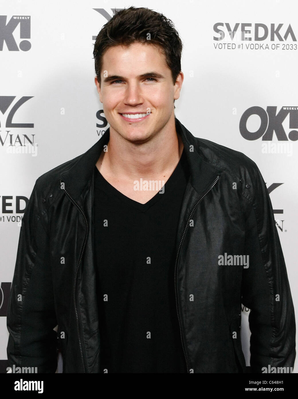 Robbie amell hi-res stock photography and images - Alamy