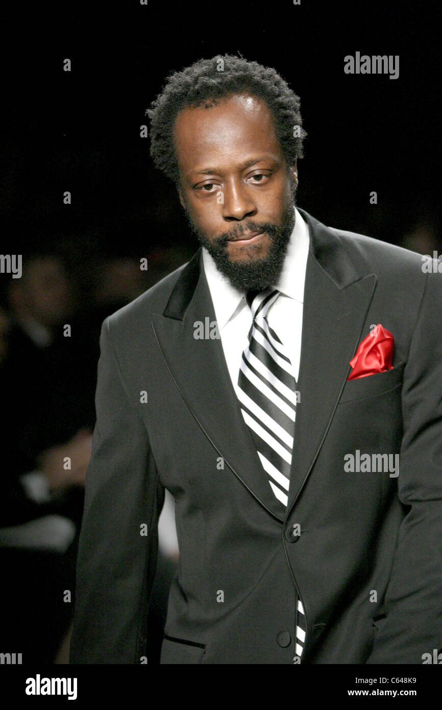 Wyclef Jean inside for Fashion For Relief, Bryant Park, New York, NY,  September 16, 2005. Photo by: Rob Rich/Everett Collection Stock Photo -  Alamy