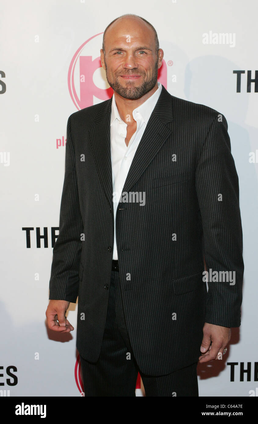 Randy Couture at arrivals for THE EXPENDABLES Premiere, Planet Hollywood Resort and Casino, Las Vegas, NV August 11, 2010. Photo By: James Atoa/Everett Collection Stock Photo