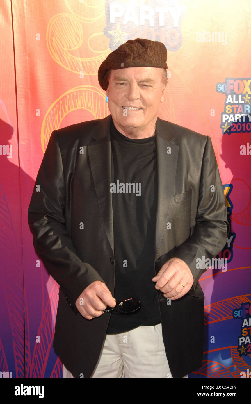 Stacy Keach at arrivals for Fox All-Star Party, Pacific Park, Santa Monica, CA August 2, 2010. Photo By: Dee Cercone/Everett Collection Stock Photo