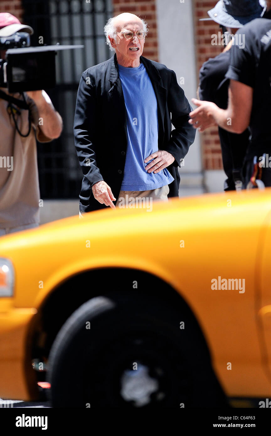 Larry David, films a 'Curb Your Enthusiasm' segment in Greenwich Village out and about for CELEBRITY CANDIDS - FRIDAY, , New York, NY July 2, 2010. Photo By: Ray Tamarra/Everett Collection Stock Photo