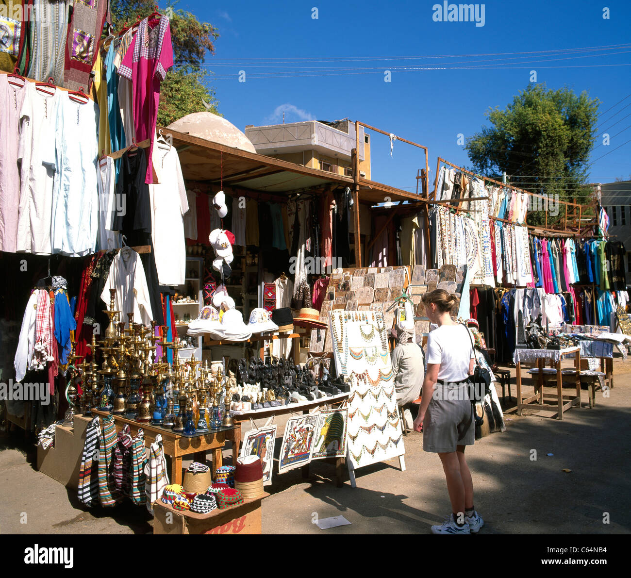 Egypt tourist shopping hi-res stock photography and images - Alamy