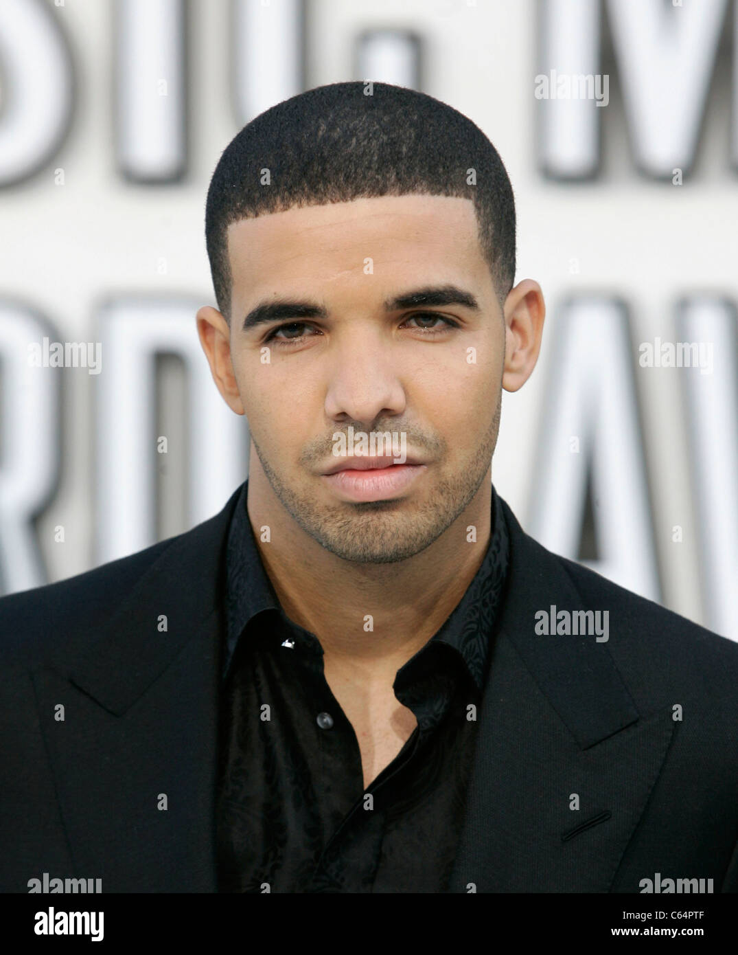 Drake at arrivals for 2010 MTV Video Music Awards VMA's - ARRIVALS - NO