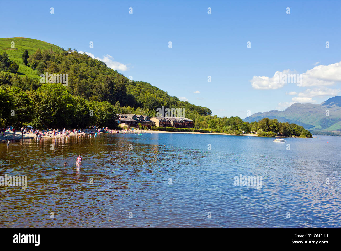 LOCH LOMOND BEACH ON A BUSY DAY IN SUMMER Stock Photo