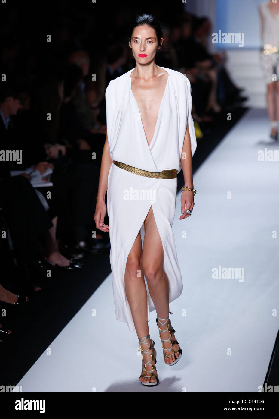 Get Diane von Furstenberg’s Spring 2011 Beauty Look recommend Get Diane von Furstenberg’s Spring 2011 Beauty Look advise